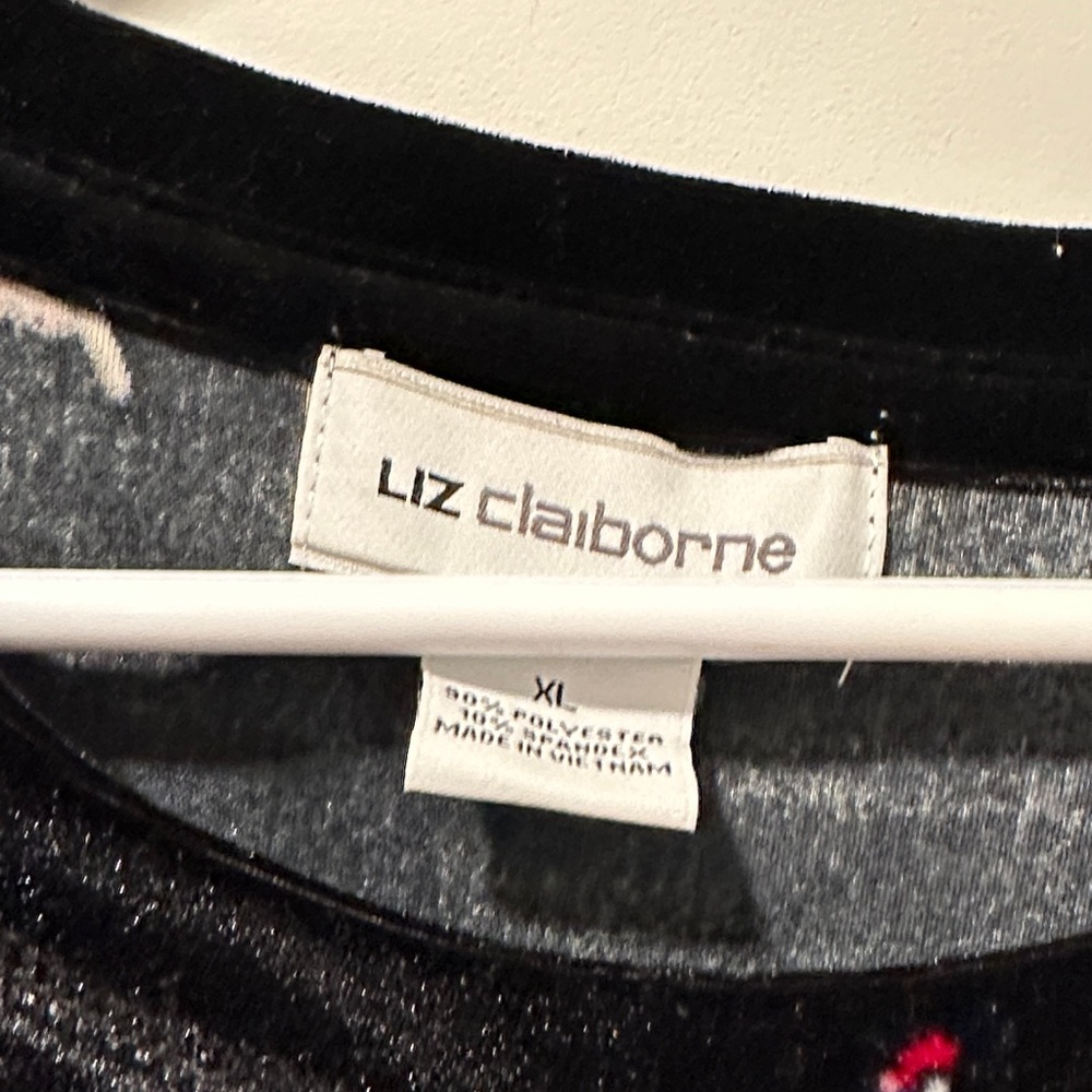 Liz Claiborne Black and Gray Knit Top